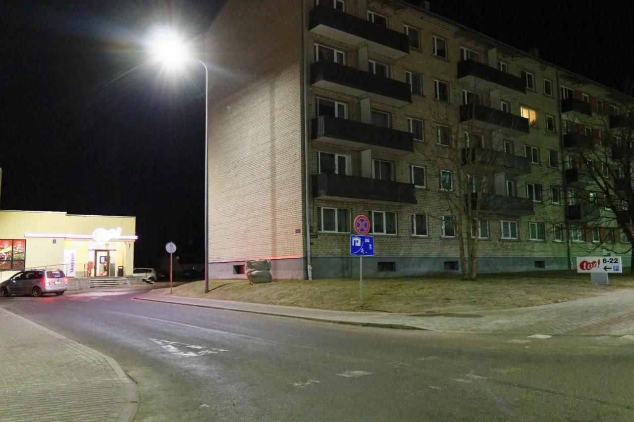 Studio Apartment Valmiera Extérieur photo